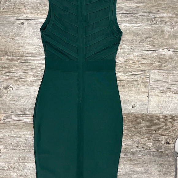 Dress - Picture 3 of 3